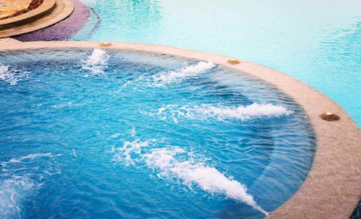 Installation spa en extérieur Allassac